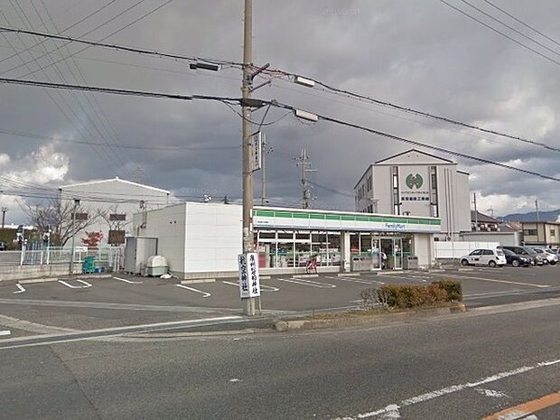 ファミリーマート泉佐野上瓦屋店まで395m