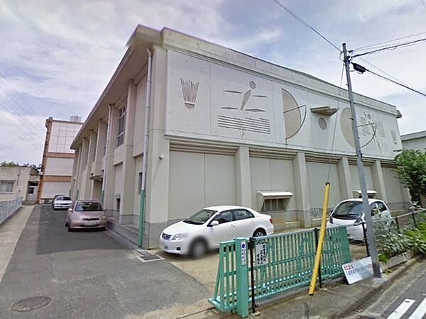 岸和田市立旭小学校まで939m