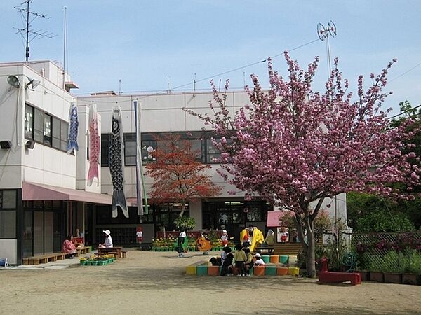 認定こども園上代幼稚園まで867m
