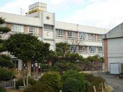和泉市立信太中学校まで1298m