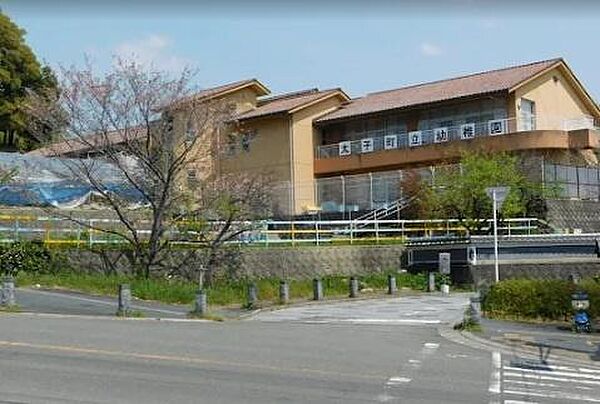 太子町立幼稚園まで1469m