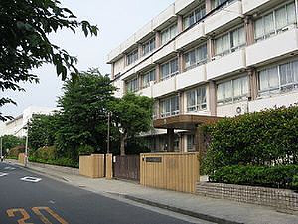 泉大津市立誠風中学校まで408m