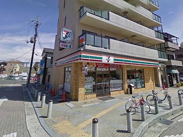 セブンイレブン泉佐野日根野駅前店まで86m
