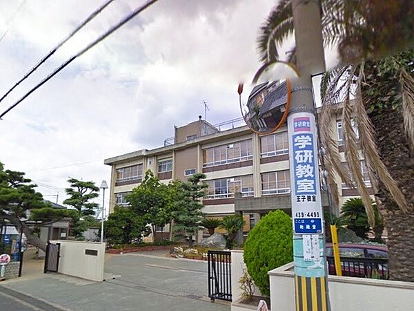 貝塚市立南小学校まで1387m