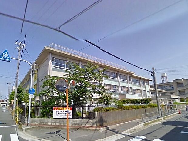 貝塚市立中央小学校まで554m