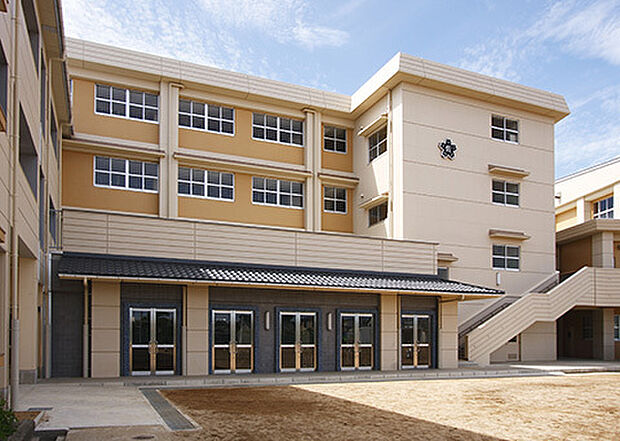 泉佐野市立第一小学校まで109m