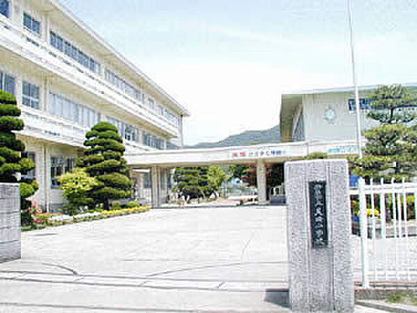 阪南市立尾崎小学校まで775m