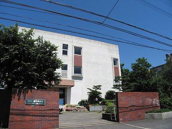 阪南市立尾崎中学校まで753m