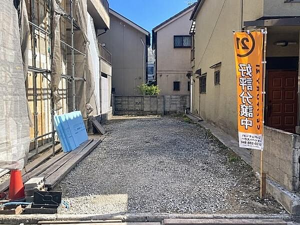 外観：327002993394