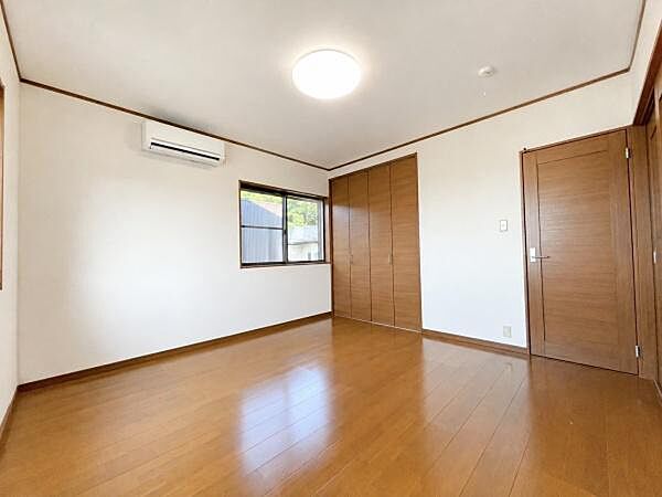 洋室を拡大表示