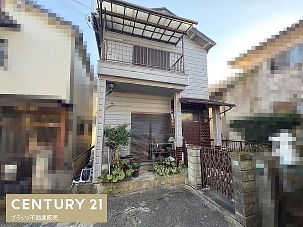 駅まで徒歩圏なので便利な立地です。