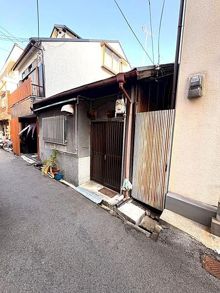【現地】日当たり良好。閑静な住宅地の環境。