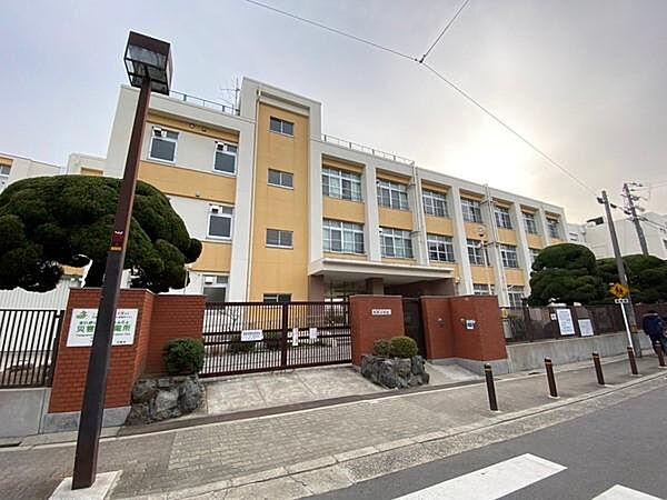 大阪市立北巽小学校まで800m