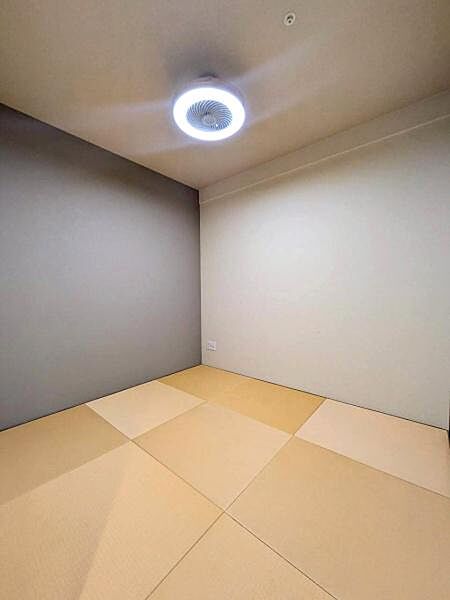 【和室】琉球畳を使用した和モダンテイストの和室。リビングとつながるくつろぎのスペースとしても活躍します。
