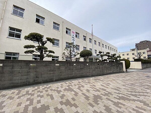 大阪市立巽中学校まで724m