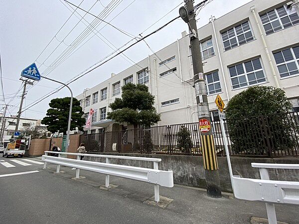 大阪市立巽小学校まで485m
