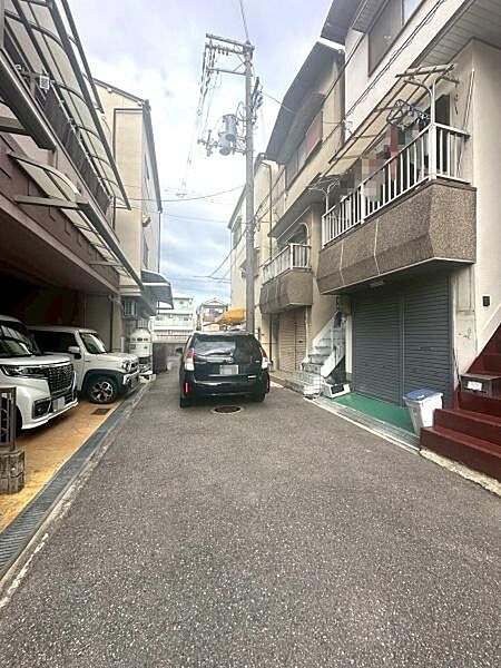 【前面道路】過ごしやすい住宅地の環境です。