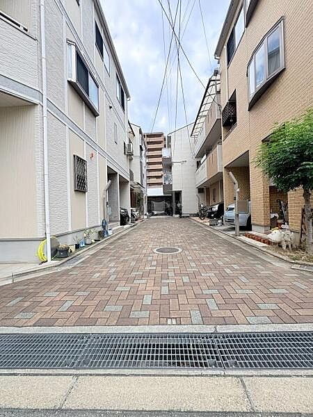 【前面道路】過ごしやすい閑静な住宅地の環境です。