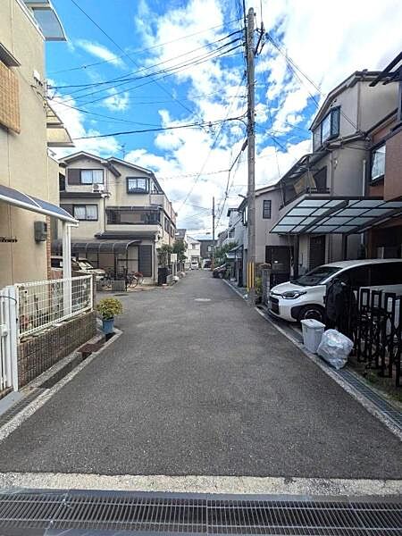 【前面道路】東側　幅員約4．7ｍ