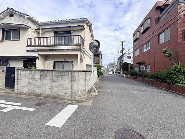 【前面道路】南側　幅員約4．0ｍ東側　幅員約7．0ｍ