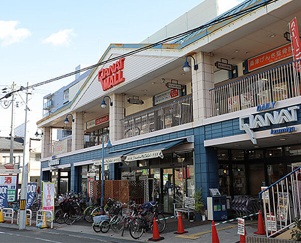 デイリーカナートイズミヤ桑津店まで678m