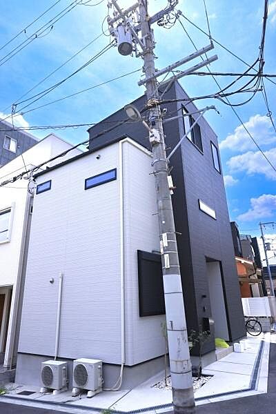 【現地】北西角地の2面採光のある立地で陽当り・通風環境良好な立地！