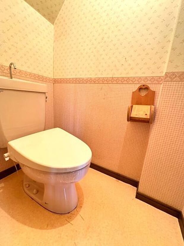 【トイレ】使いやすい広さのある個室トイレです。