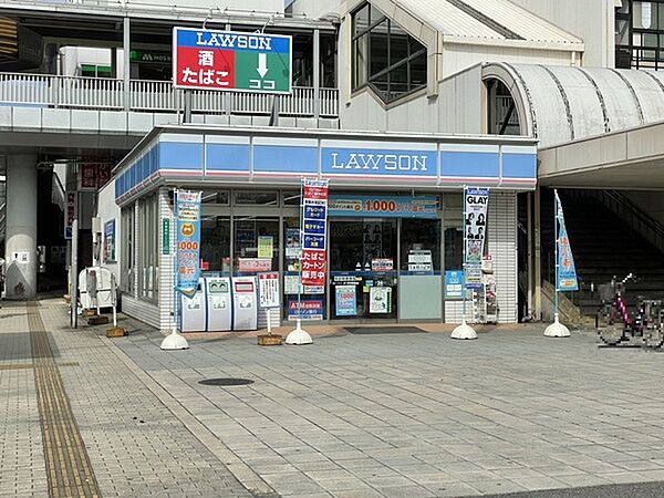 ローソンJR堺市駅前店まで190m
