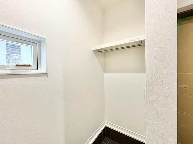 ☆シューズクローゼットで散らかりがちな玄関もスッキリ♪☆