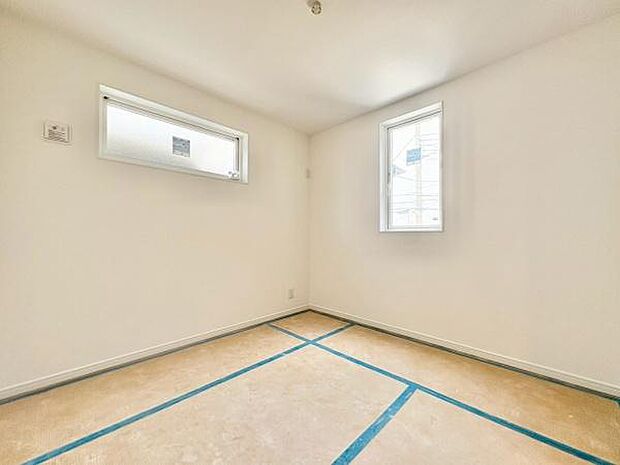 一人ひとりの大切なプライベート空間。趣味・感性で個性的に飾って頂けるようシンプルに仕上げてあります。ゆとりある広さで、一人の時間をゆったりと過ごせる安らぐお部屋になるはずです♪