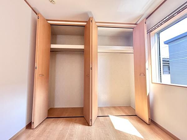 収納がたくさんございますので、是非ご活用下さい♪