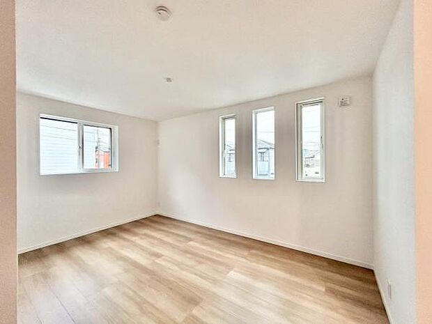 通風・採光にも優れ、心地よい光と風があふれています。 贅沢といえるほどの豊かな居住性と、プライドを満たすクオリティが見事に調和した住空間。