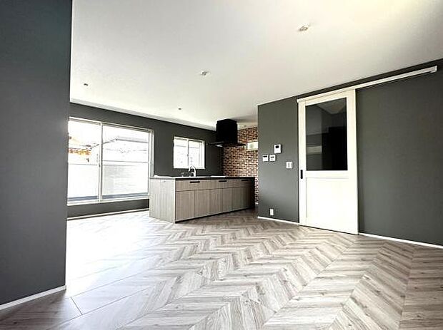 ※当社施工例大切なご家族が集まるからこそＬＤＫはこだわりたい！休日はおひさまの光をたっぷりと取りこめるリビングでゆったりと過ごしませんか？