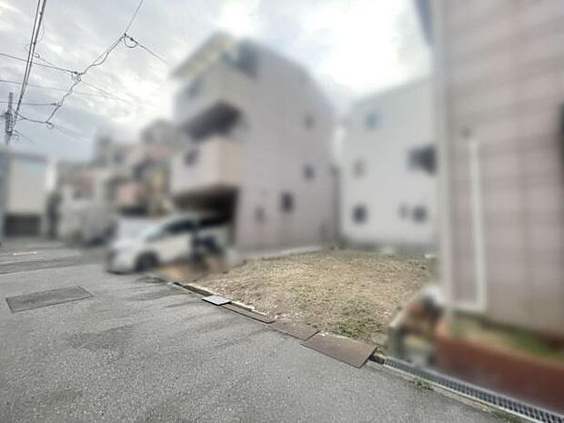 全面道路：幅員約4ｍ！前面道路は交通量も少なく、安心してお住まい頂けます!