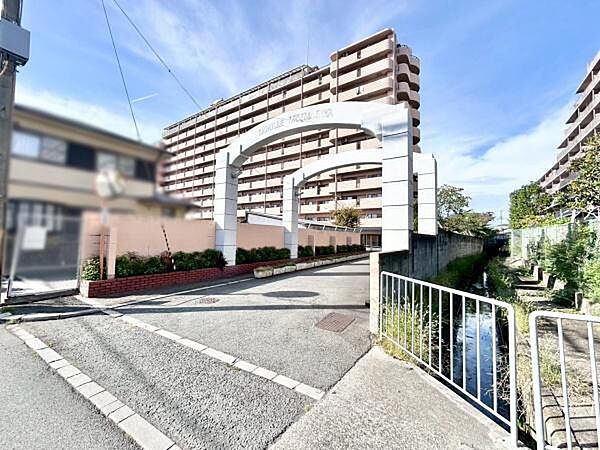 オートロック等セキュリティも充実！！管理人さんも待機しております♪