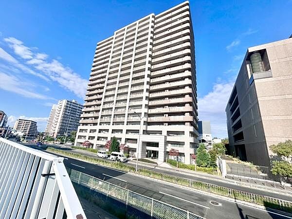 外観：327002227332