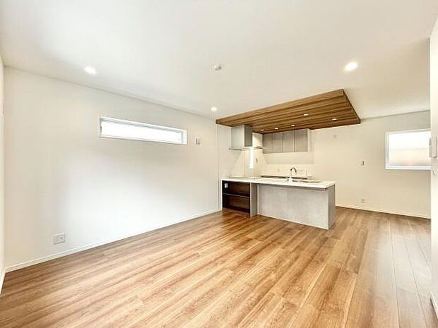 17.5帖のリビングダイニング。リビングは家族のオアシスへ毎日家族が笑顔で生活する空間であるリビング。