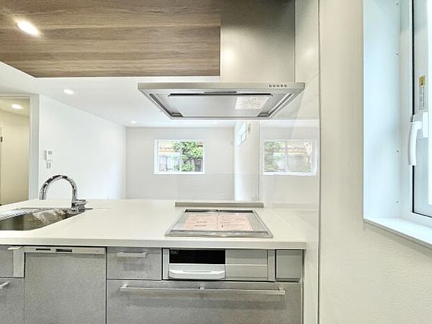 IHクッキングヒータ―で、奥様の家事もラクラク♪