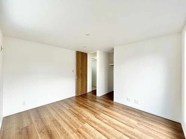 一人ひとりの大切なプライベート空間。ゆとりある広さで、一人の時間をゆったりと過ごせる安らぐお部屋になるはずです♪