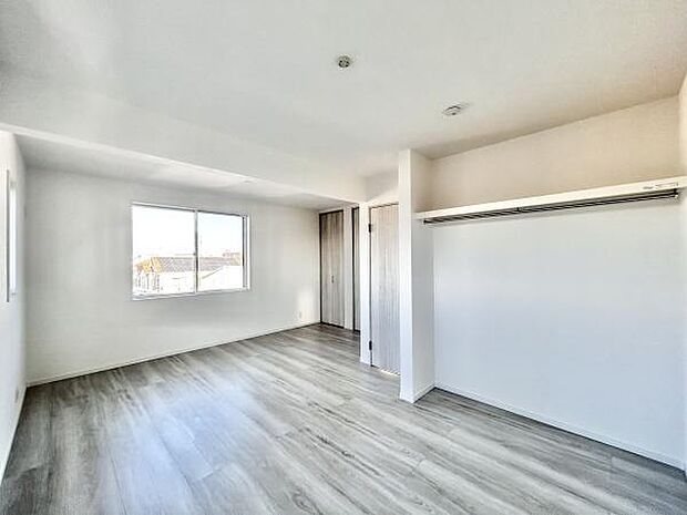 通風・採光にも優れ、心地よい光と風があふれています。 贅沢といえるほどの豊かな居住性と、プライドを満たすクオリティが見事に調和した住空間。