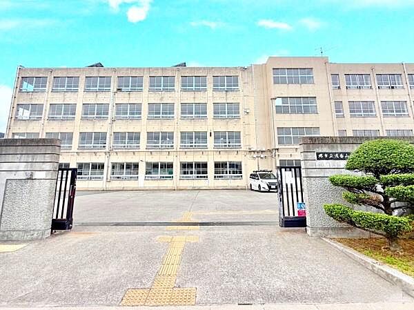 堺市立浅香山中学校まで640m