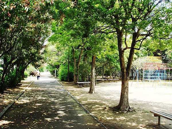 土居川公園まで830m
