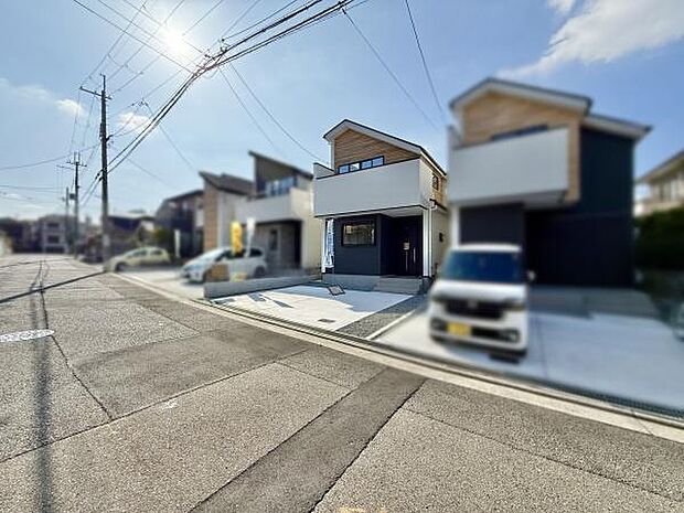 全面道路：幅員約6.5ｍ！前面道路は交通量も少なく、安心してお住まい頂けます!