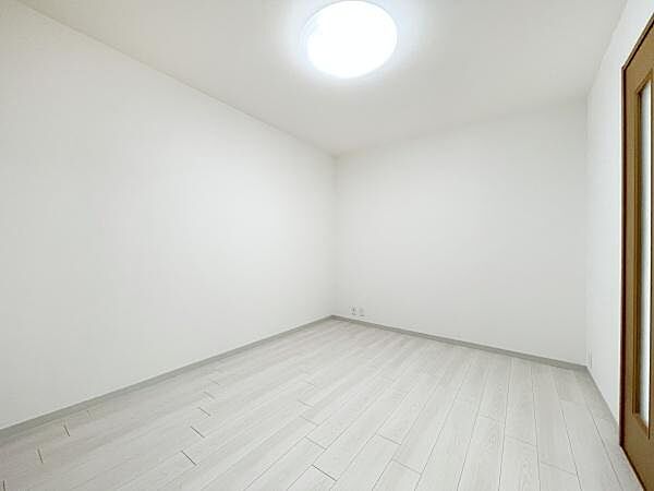 本を読んだり趣味の時間を楽しんだり家の中でひとり静かになれる空間