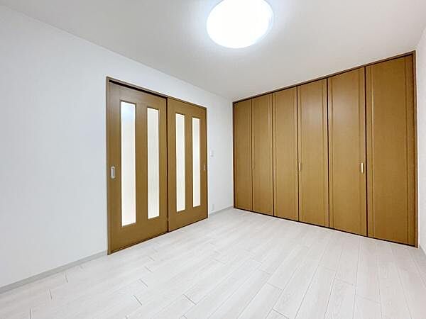 LDKと隣接した洋室6帖！扉を開けると開放感あふれる空間に！