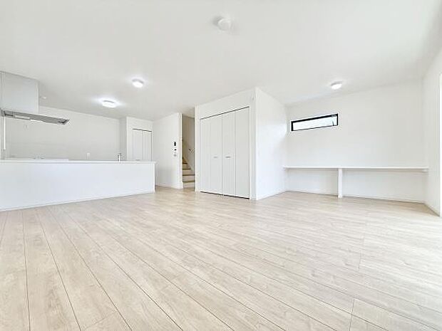 ご家族の対話を重視したリビングイン階段！『ただいま！』『おかえり！』の声がいつも聞こえて安心です♪