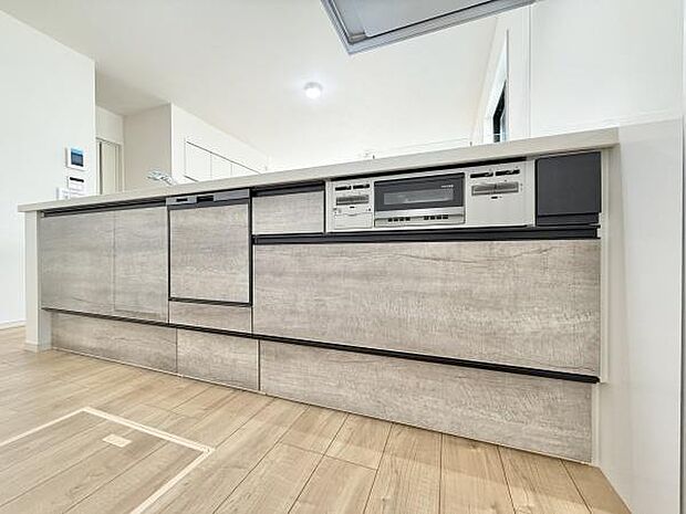 本を読みながら料理をしたり、家族とコミュニケーションを取りながら家事をしたり。毎日必ず使い、案外長い時間を過ごす場所だからこそ妥協したくない部分ですね♪