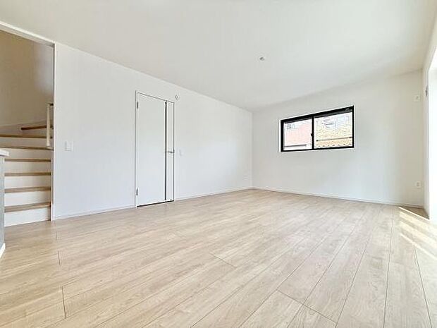 ご家族の対話を重視したリビングイン階段!『ただいま!』『おかえり!』の声がいつも聞こえて安心です♪