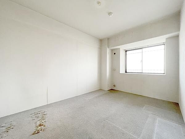 本を読んだり趣味の時間を楽しんだり家の中でひとり静かになれる空間