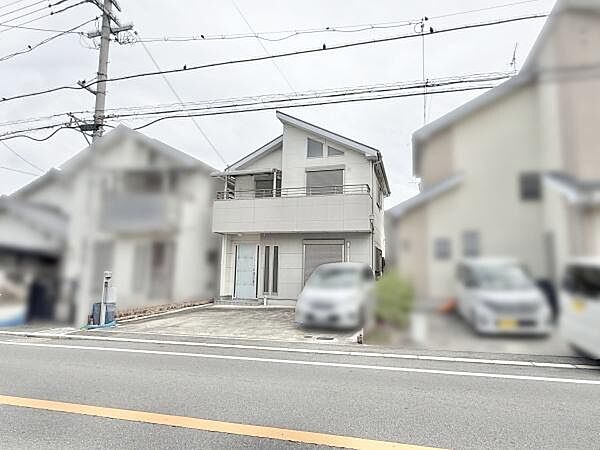 休日にはご家族連れで賑わうショッピングモールで、お買い物もお食事も楽しめます♪